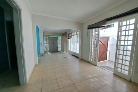 Casa Térrea para alugar com 1 quarto, sendo 3 suítes,  em Indianópolis, São Paulo, SP