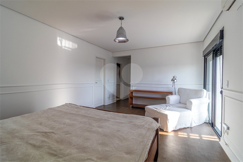 Apartamento à venda com 4 suítes em Jardim Marajoara, São Paulo, SP