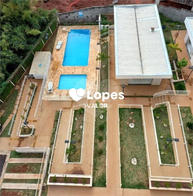 Apartamento no Condomínio Parque dos Manacás