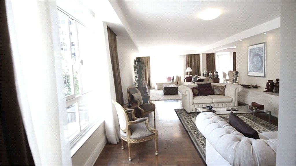 Apartamento à venda com 3 quartos, sendo 1 suíte, em Higienópolis, São Paulo, SP