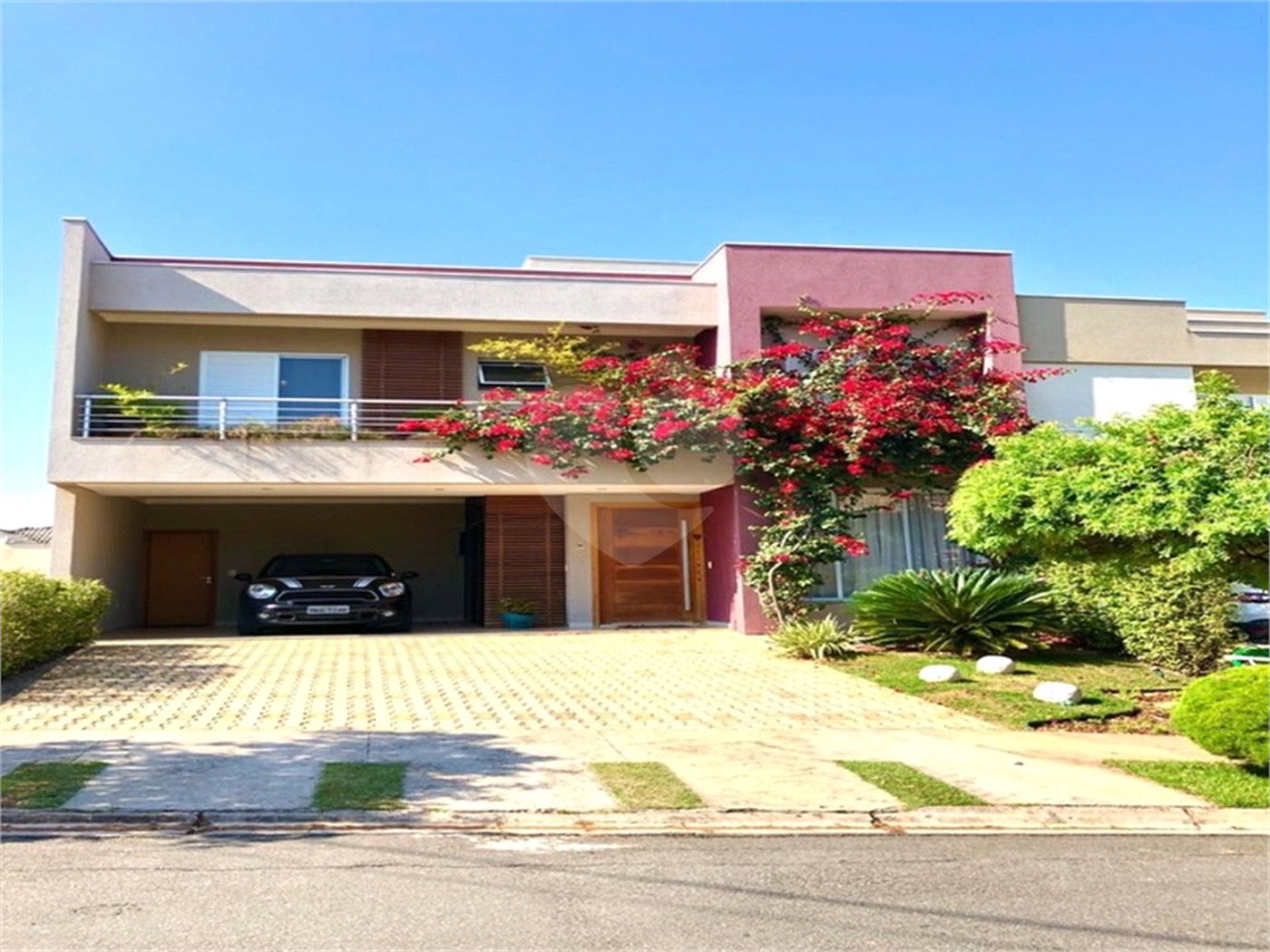 Casa à venda com 4 quartos, sendo 3 suítes, no condomínio Residencial Terra Nobre, Indaiatuba - SP