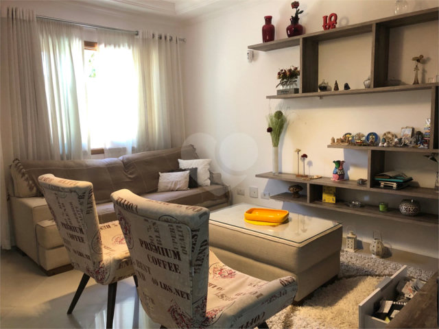 Casa à venda com 3 quartos, sendo 1 suíte,  no condomínio Acjy - Pestana, São Paulo - SP