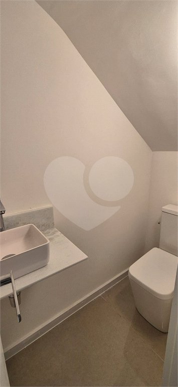 Sobrado à venda com 2 quartos, sendo 1 suíte,  em Vila Paiva, São Paulo, SP