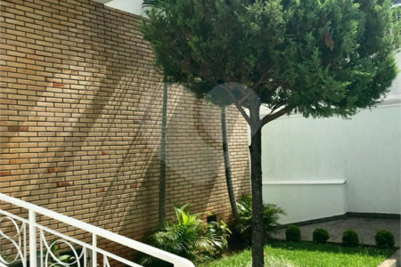 Casa à venda com 3 quartos, sendo 1 suíte, no condomínio San Marco, São Paulo - SP