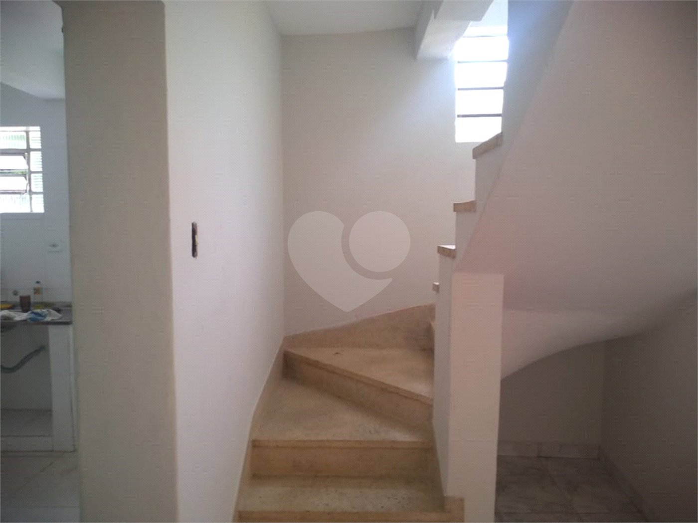 Sobrado à venda com 3 quartos em Vila Nivi, São Paulo, SP
