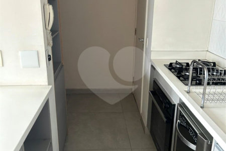 Apartamento à venda com 2 quartos, sendo 1 suíte,  em Paraíso do Morumbi, São Paulo, SP