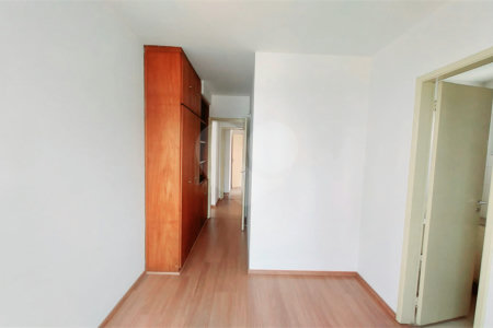 Apartamento à venda com 3 quartos, sendo 1 suíte, em Vila Olímpia, São Paulo, SP
