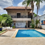 Casa à venda com 5 quartos, sendo 4 suítes, em Alto da Boa Vista, São Paulo, SP