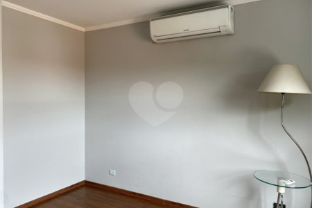 Casa à venda com 3 suítes em Jardim Leonor, São Paulo, SP