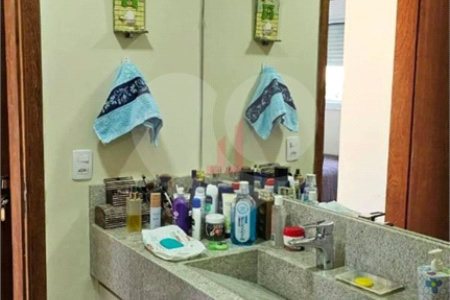 Casa à venda com 3 quartos, sendo 1 suíte, no condomínio Jardim Vale do Lago, Sorocaba - SP