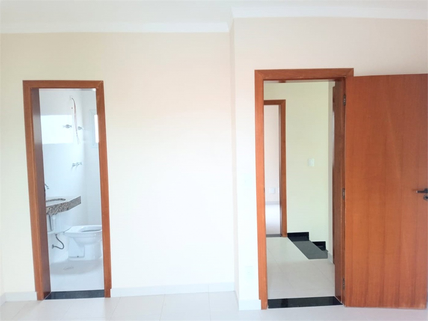 Casa à venda com 3 quartos, sendo 1 suíte, no condomínio Residencial Vila Primavera (zona Norte), São Paulo - SP