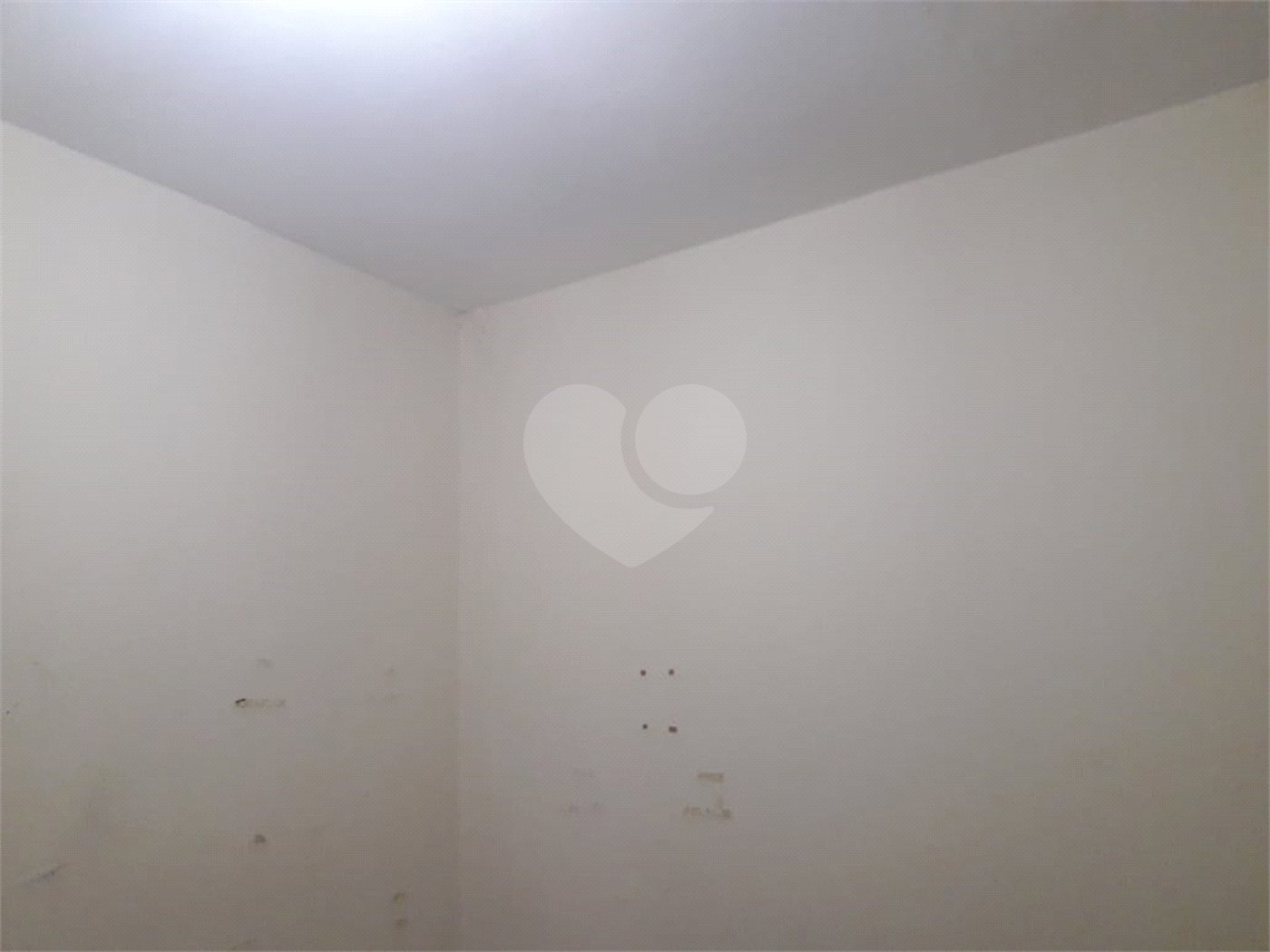Casa Térrea à venda com 4 quartos, sendo 1 suíte, em Vila Constança, São Paulo, SP