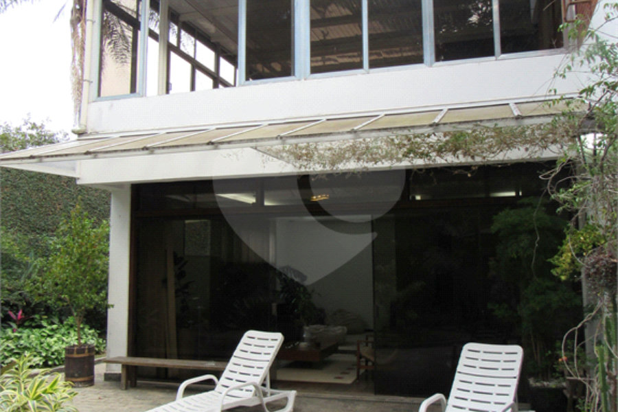 Sobrado à venda com 4 quartos, sendo 2 suítes, em Tremembé, São Paulo, SP