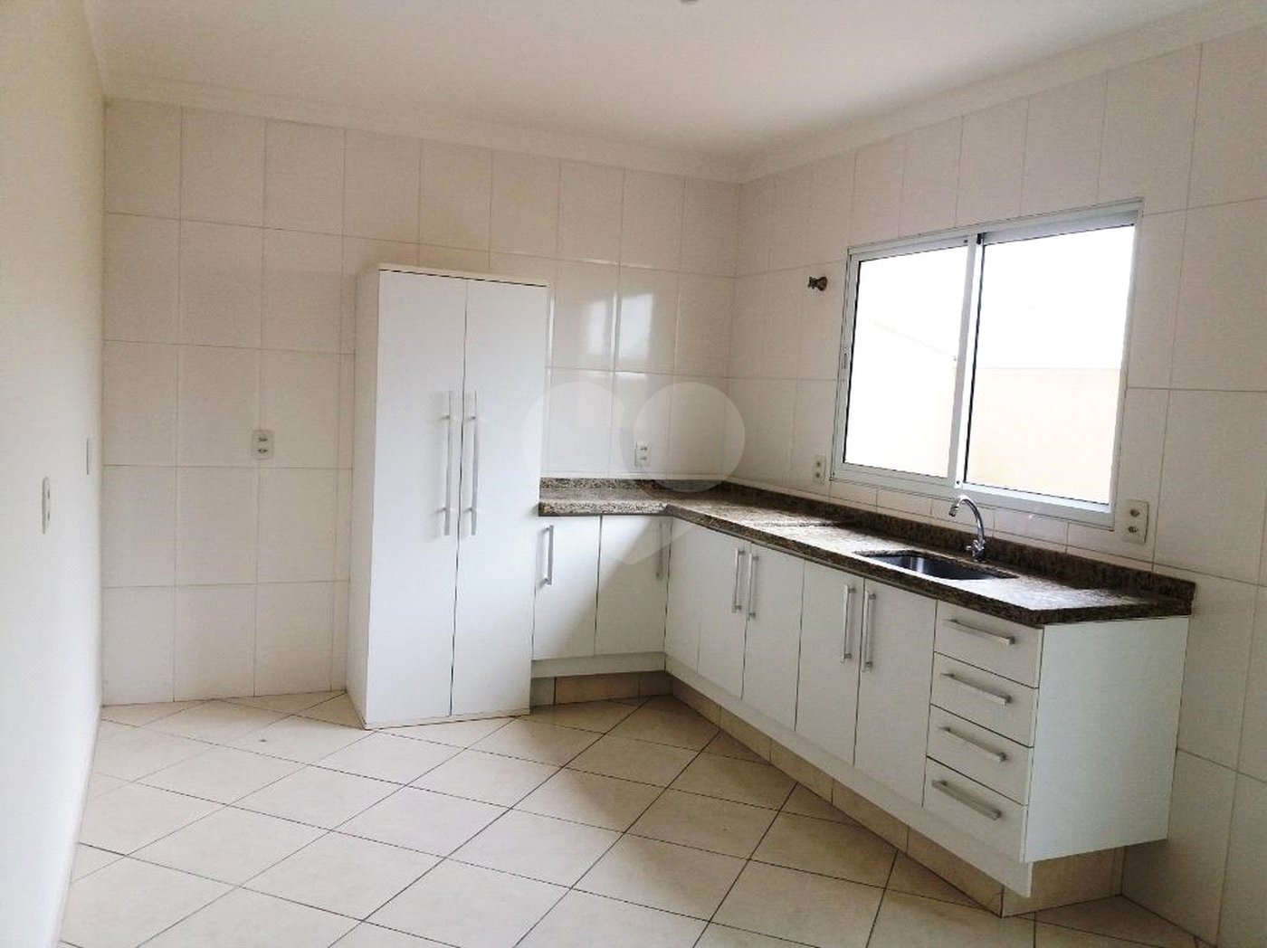 Casa à venda com 4 quartos em João XXIII, Vinhedo, SP