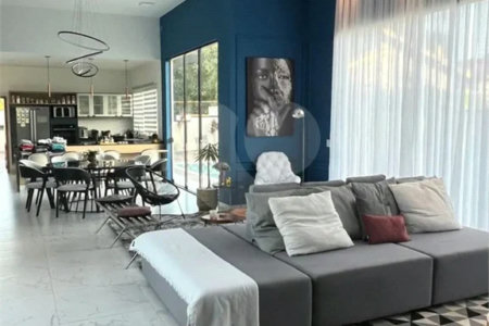 Casa à venda com 3 suítes no condomínio Terra Caxambu, Jundiaí - SP