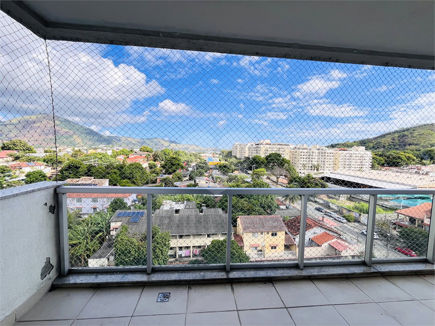 Apartamento à venda com 2 quartos, sendo 1 suíte, em Campo Grande, Rio de Janeiro, RJ