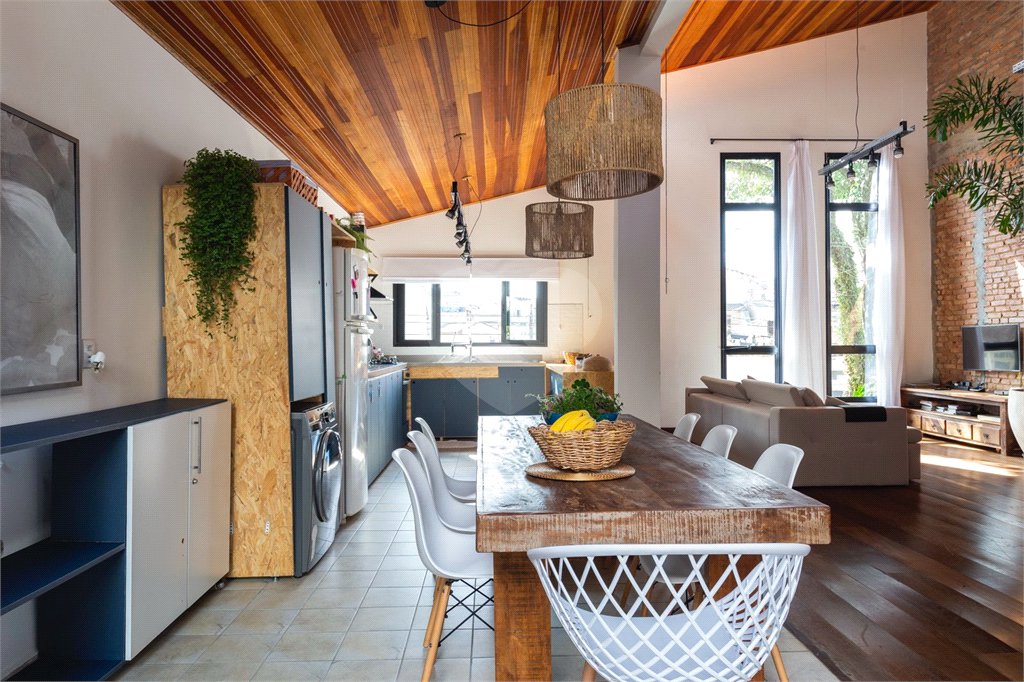 Casa Térrea à venda com 3 quartos, sendo 2 suítes,  em Vila Ipojuca, São Paulo, SP