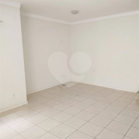 Casa à venda ou para alugar com 3 suítes no condomínio Residencial Jardim das Palmeiras, Vinhedo - SP