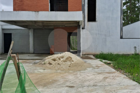 Casa à venda com 3 quartos, sendo 1 suíte, no condomínio Mosaico da Serra, Mogi das Cruzes - SP