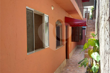 Casa à venda com 4 quartos, sendo 1 suíte, em Vila Pirajussara, São Paulo, SP