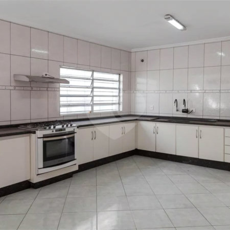 Casa à venda com 3 suítes em Vila Flórida, Guarulhos, SP