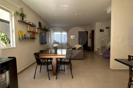 Sobrado à venda com 3 quartos, sendo 1 suíte,  em Villa Di Cesar, Mogi das Cruzes, SP