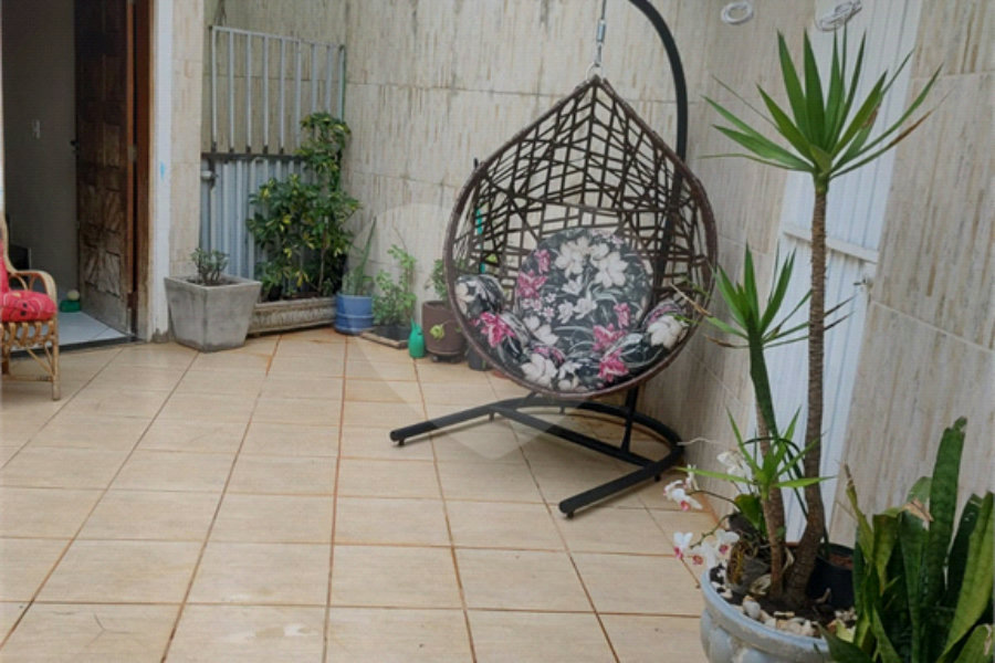 Sobrado à venda com 2 suítes em Vila Carrão, São Paulo, SP