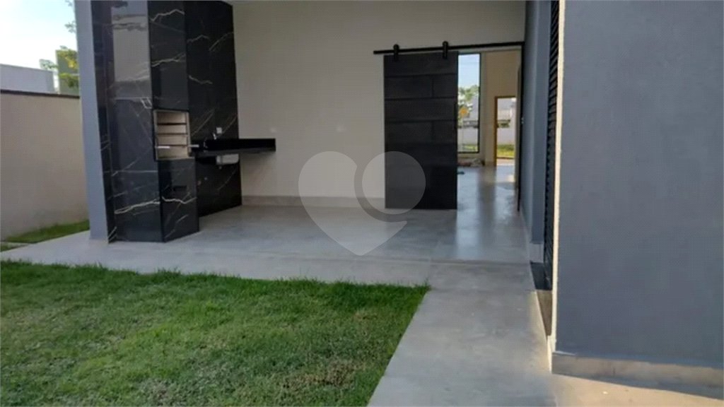 Casa à venda com 3 quartos, sendo 1 suíte,  no condomínio Terras do Vale, Caçapava - SP