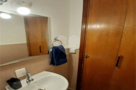 Casa à venda com 3 quartos, sendo 1 suíte, no condomínio Residencial Doutor Emanuel Dias, São Paulo - SP