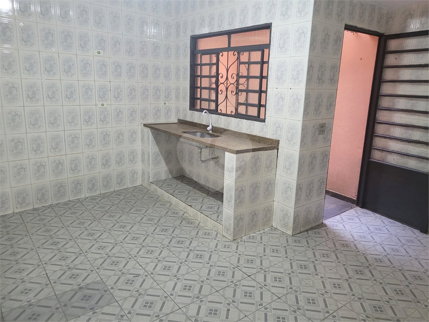 Casa à venda com 2 quartos no condomínio Travessa Salomão Régis Piza,17, São Paulo - SP