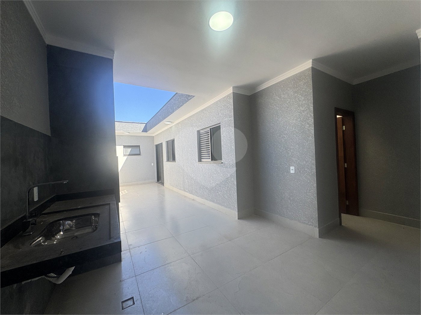 Casa à venda com 3 quartos, sendo 1 suíte, no condomínio Residencial Villagio Wanel, Sorocaba - SP