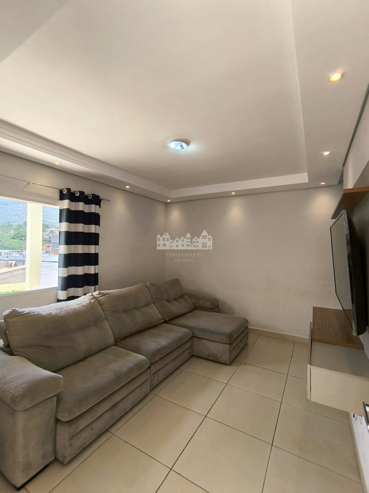 Casa à venda com 3 suítes em Jardim Maristela, Atibaia, SP