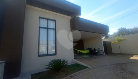 Casa à venda com 3 quartos, sendo 1 suíte,  em Residencial Lago dos Ipês, Itapetininga, SP
