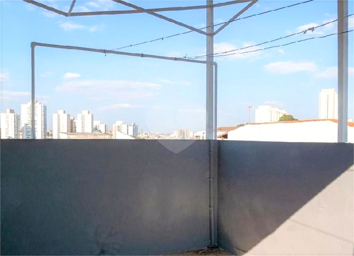Imóvel para você investidor com 2 casas independentes a 500 metros do metrô São Lucas