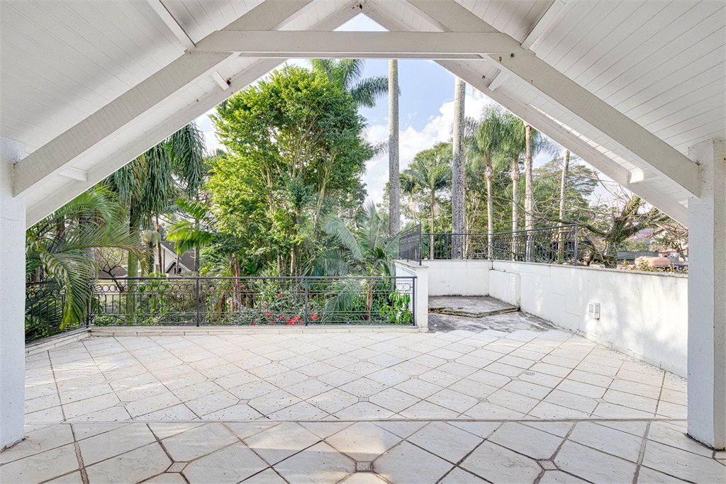Casa à venda com 4 suítes no condomínio Solar Andaluz, São Paulo - SP