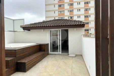 Casa à venda com 3 suítes em Santana, São Paulo, SP