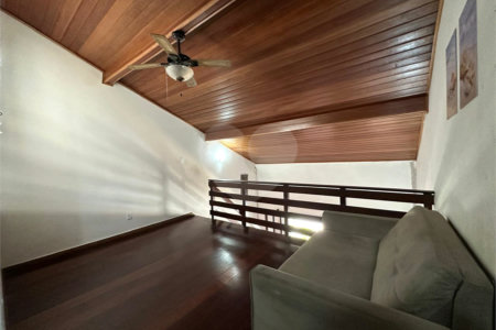 Casa em condomínio à venda com 2 quartos, sendo 1 suíte, em Ogiva, Cabo Frio, RJ