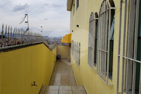Sobrado à venda com 3 quartos, sendo 1 suíte, em Vila Maria Alta, São Paulo, SP
