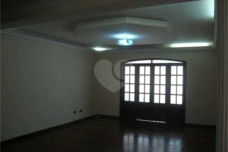 Sobrado à venda com 4 suítes em Vila Trujillo, Sorocaba, SP