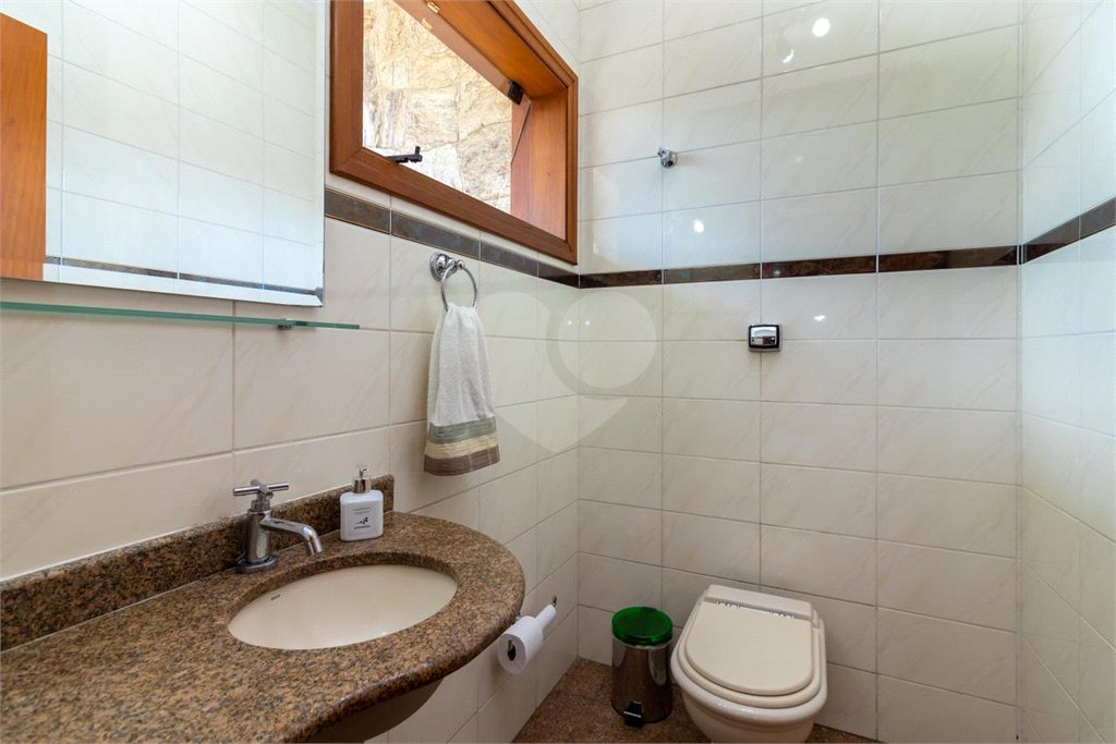 Sobrado à venda com 4 quartos, sendo 1 suíte, em Jardim do Colégio (zona Norte), São Paulo, SP