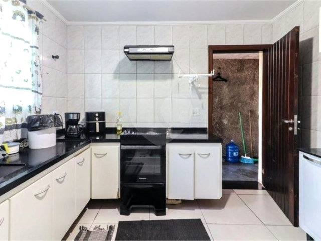 Sobrado à venda com 3 quartos, sendo 1 suíte,  em Butantã, São Paulo, SP