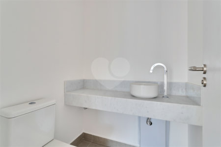 Apartamento à venda com 3 quartos, sendo 1 suíte, em Jardim Marajoara, São Paulo, SP