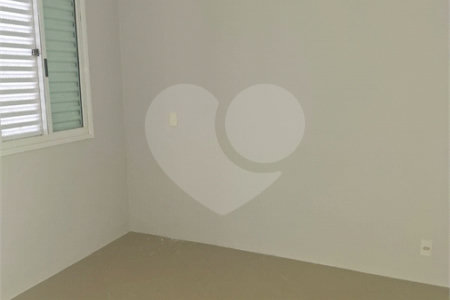 Apartamento à venda com 3 quartos, sendo 1 suíte,  em Vila São Sebastião, Mogi das Cruzes, SP