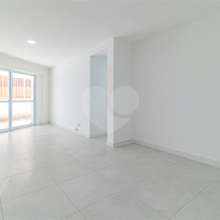 Apartamento à venda com 3 quartos, sendo 1 suíte, em Lagoa, Rio de Janeiro, RJ
