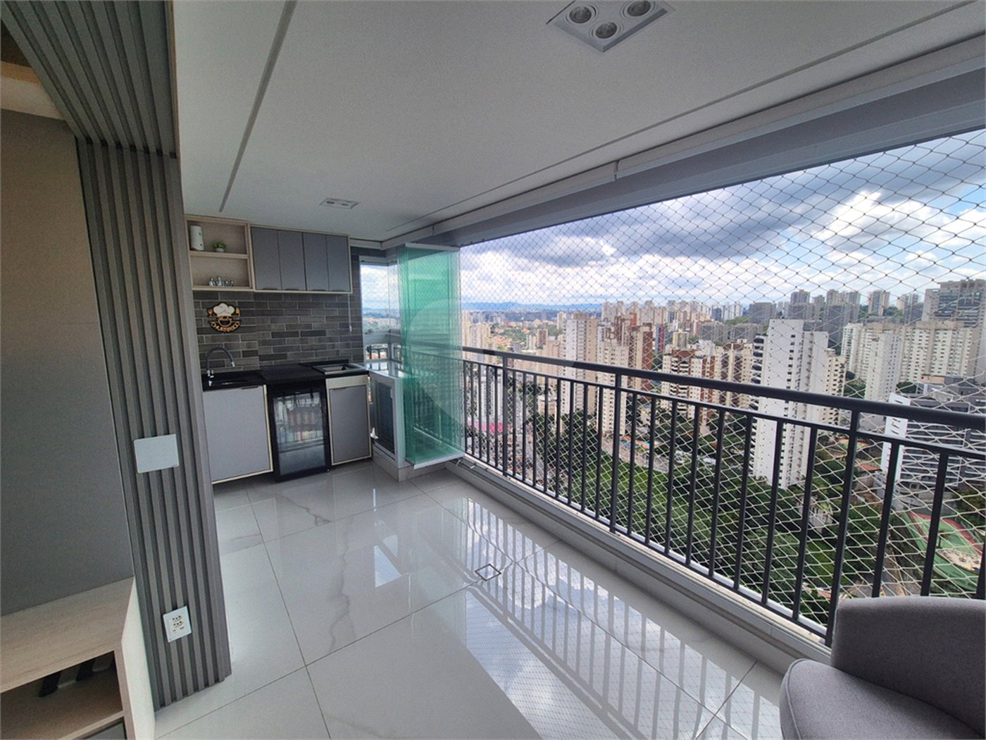 Apartamento à venda com 3 quartos, sendo 2 suítes, em Jardim Caboré, São Paulo, SP