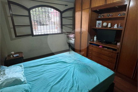Sobrado à venda com 3 quartos, sendo 1 suíte,  em Jardim Prudência, São Paulo, SP