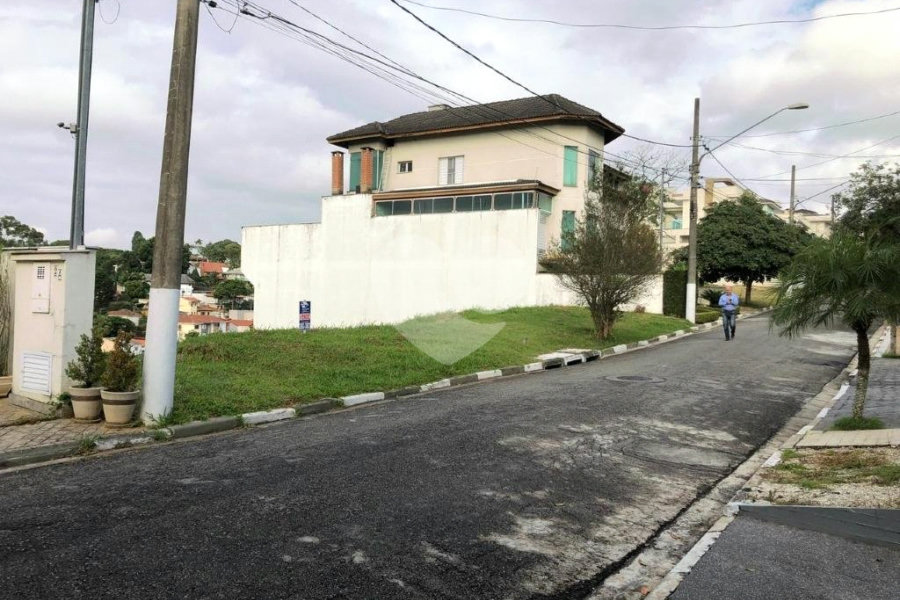 Terreno à venda em Horto, São Paulo, SP
