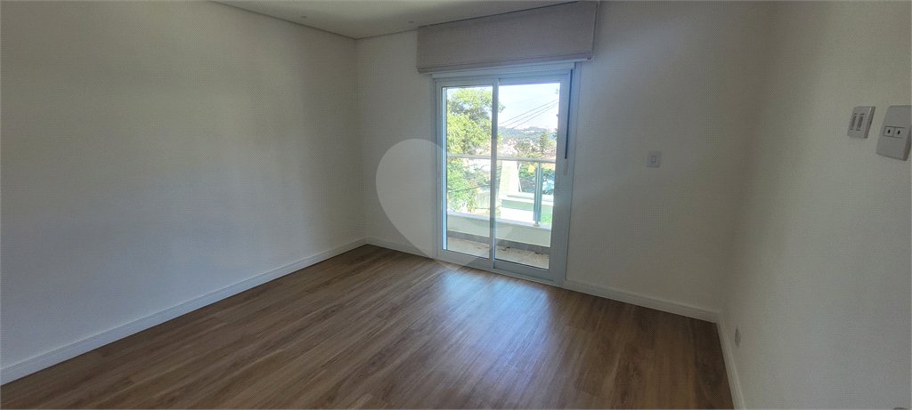 Sobrado à venda com 4 quartos, sendo 2 suítes, em Vila Irmãos Arnoni, São Paulo, SP