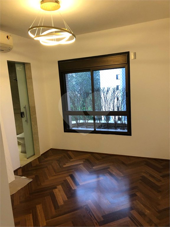 Apartamento à venda com 4 suítes em Vila Suzana, São Paulo, SP
