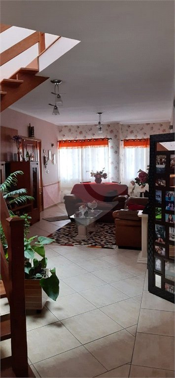 Casa à venda com 2 quartos, sendo 1 suíte,  em Jardim dos Ipês, Suzano, SP